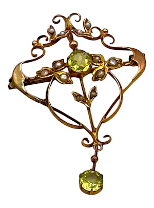 Art Nouveau peridot and pearl pendant/brooch