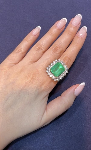 7.98 carat Colombian emerald cluster ring