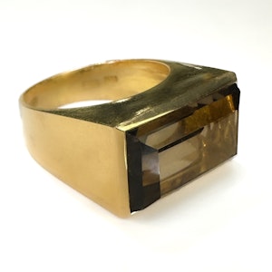 Smokey Quartz Rectangular Chunk Ring - Saddingtons Jewellery Stand 375