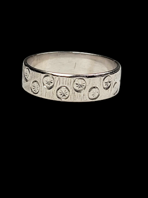 Rare 5.5mm 1979 engraved platinum band SKU: 8124 DBGEMS