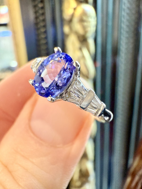0.90ct Tanzanite & 0.40ct Diamond Ring. - image 12
