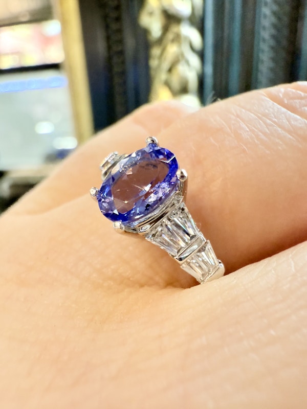 0.90ct Tanzanite & 0.40ct Diamond Ring. - image 9