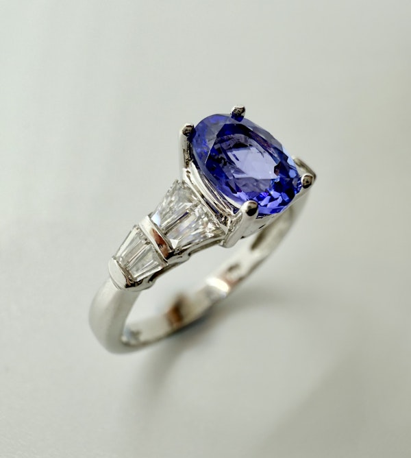 0.90ct Tanzanite & 0.40ct Diamond Ring. - image 5