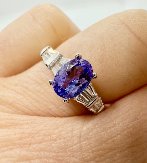 0.90ct Tanzanite & 0.40ct Diamond Ring. - image 7