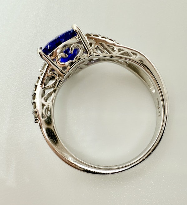 1.00ct Tanzanite & Champagne Colour Diamond Ring. - image 8