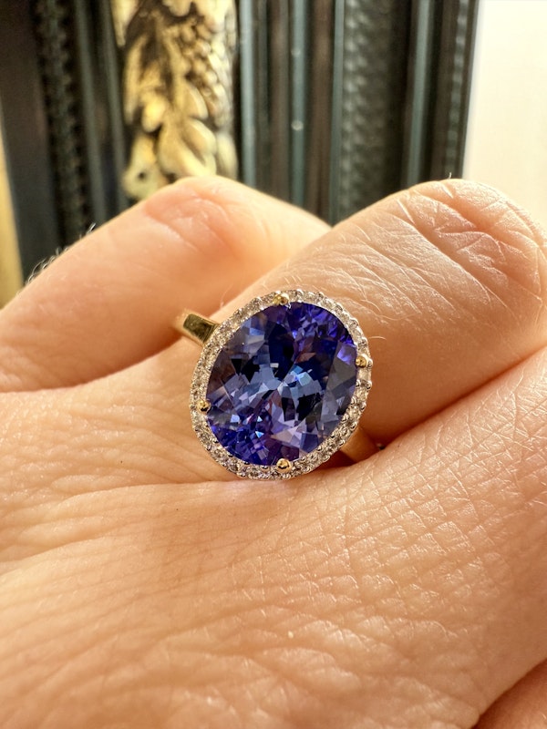 3.50ct Tanzanite & Diamond Ring. - image 2