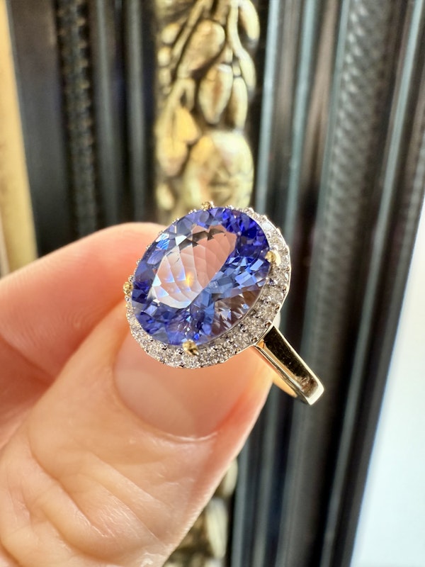 3.50ct Tanzanite & Diamond Ring. - image 5