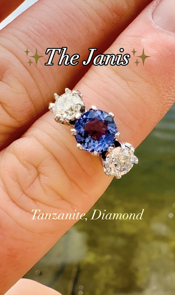3-stone, 1.00ct Tanzanite & 0.70ct Diamond Ring. - image 5