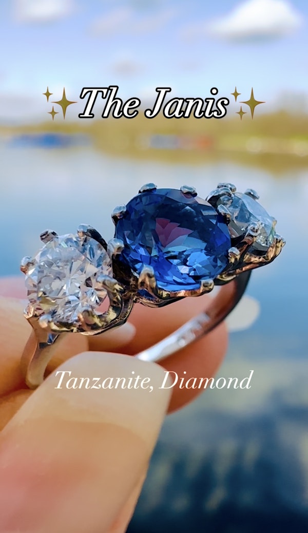 3-stone, 1.00ct Tanzanite & 0.70ct Diamond Ring. - image 2