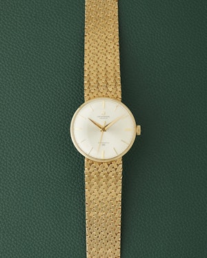 Universal Geneve 14k Yellow Gold Integrated Bracelet Automatic 28