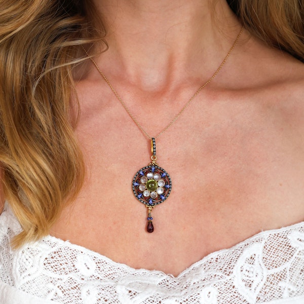 Giuliano Enamel, Peridot, Moonstone, Garnet And Gold Pendant, Circa 1885 - image 5