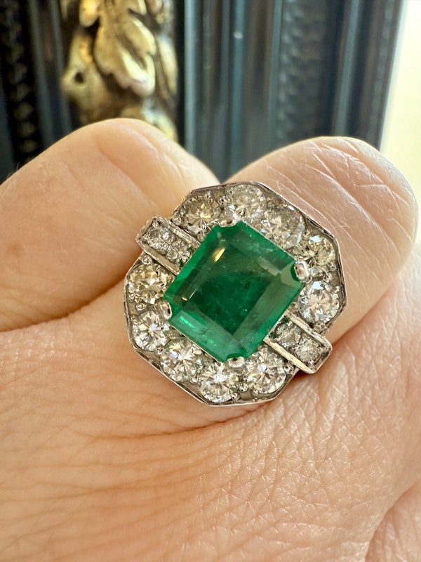 3.18ct Natural Emerald & 1.00ct Diamond Ring - image 5
