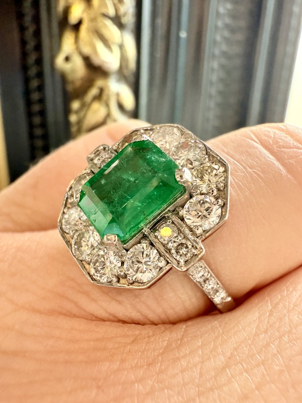3.18ct Natural Emerald & 1.00ct Diamond Ring - image 6