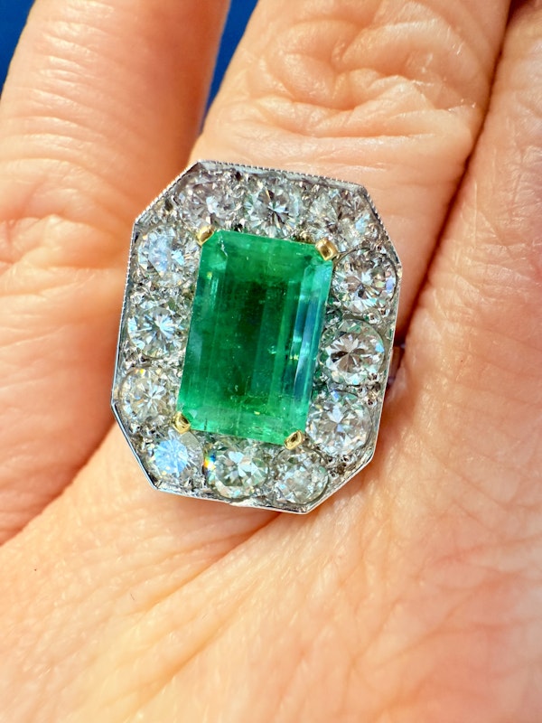 3.50ct Natural Emerald & 1.00ct Diamond Ring - image 3