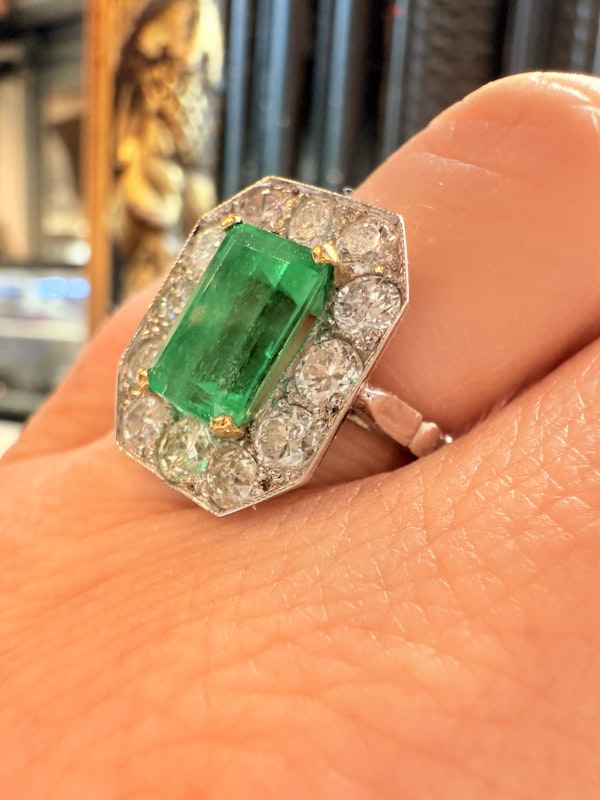 3.50ct Natural Emerald & 1.00ct Diamond Ring - image 8