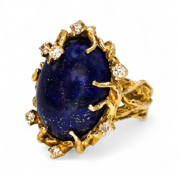 A very fine 14 ct. Yellow Gold Abstract Lapis Lazuli & Diamond Dress Ring Circa 1970. - image 3