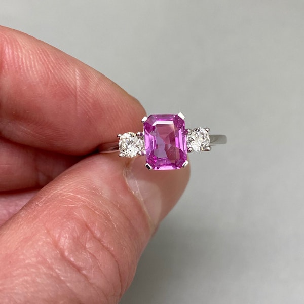 Pink Sapphire Diamond Ring in 18ct White Gold date circa 1970, SHAPIRO & Co since1979 - image 1