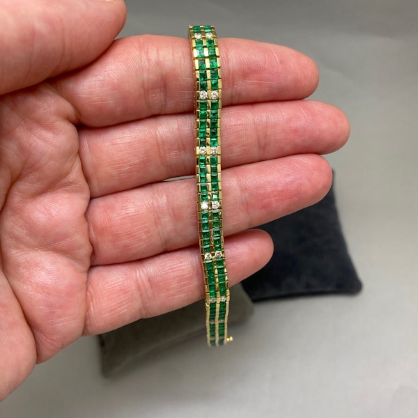 Emerald Diamond Bracelet in 14ct Gold date circa 1960, SHAPIRO & Co since1979 - image 2