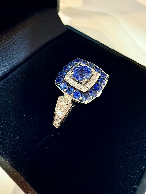 0.50ct Natural Blue Sapphire & 0.75ct Diamond Ring - image 9