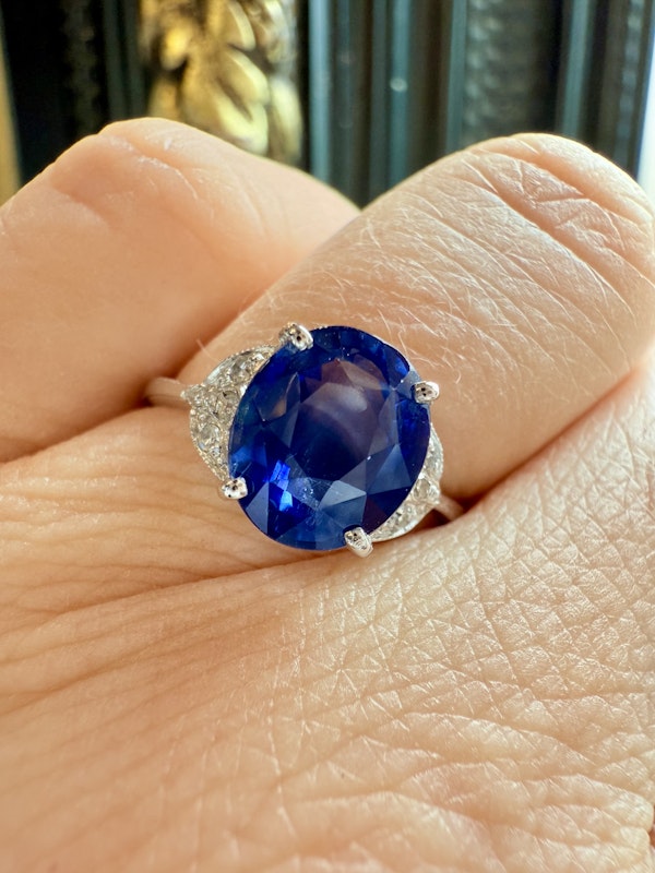 Platinum, 3.00ct Natural Blue Sapphire & Diamond Ring - image 10