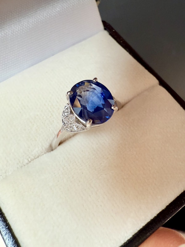 Platinum, 3.00ct Natural Blue Sapphire & Diamond Ring - image 6