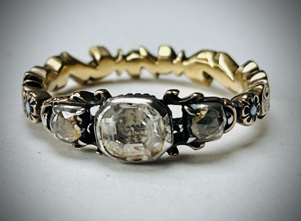 A selection of jewellery available... - image 5