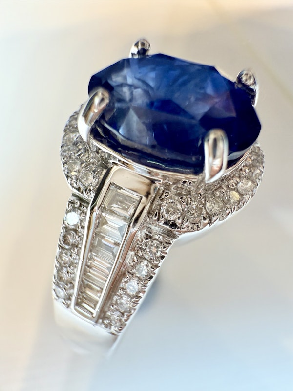 3.05ct Natural Blue Sapphire & 0.49ct Diamond Ring - image 5