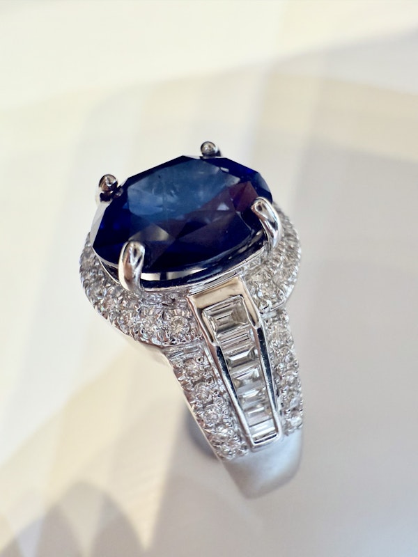 3.05ct Natural Blue Sapphire & 0.49ct Diamond Ring - image 6