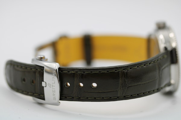 Breitling Navitimer Automatic 35 - image 11