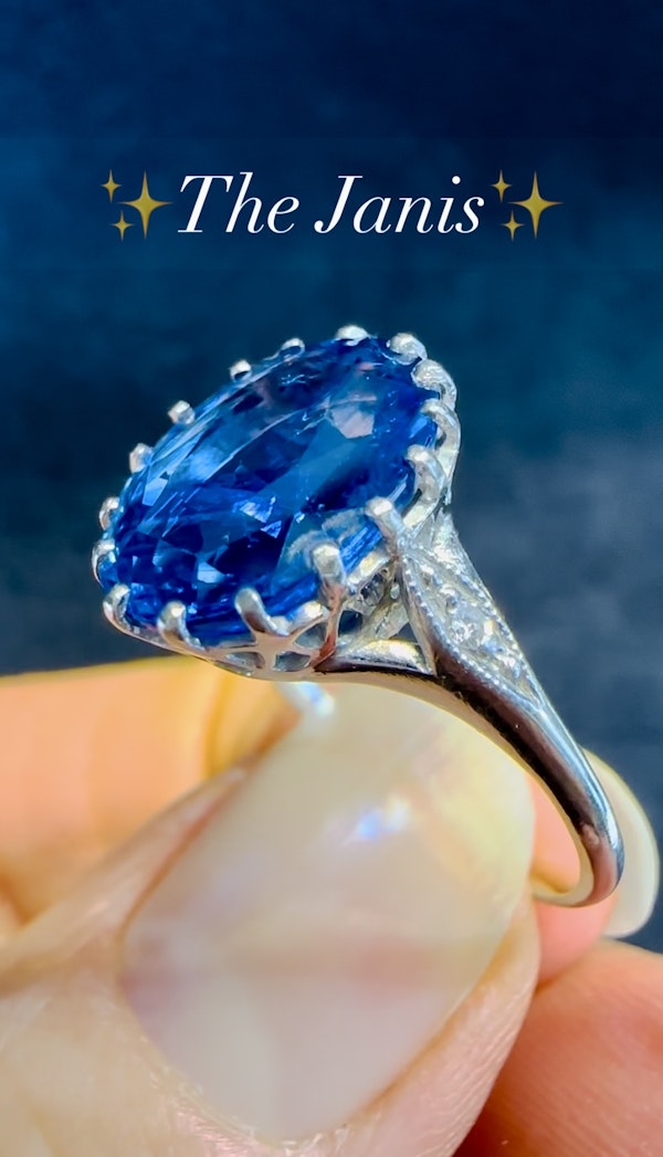 * 5.05ct Natural Blue Sapphire. - image 7