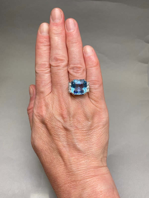 Aquamarine Diamond Ring in Platinum date circa 1930-1935, SHAPIRO & Co since1979 - image 3