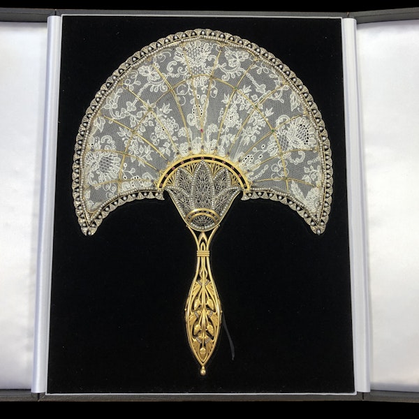 MAGNIFICENT GOLD, ART-NOUVEAU GEM SET HAND FAN, - image 5