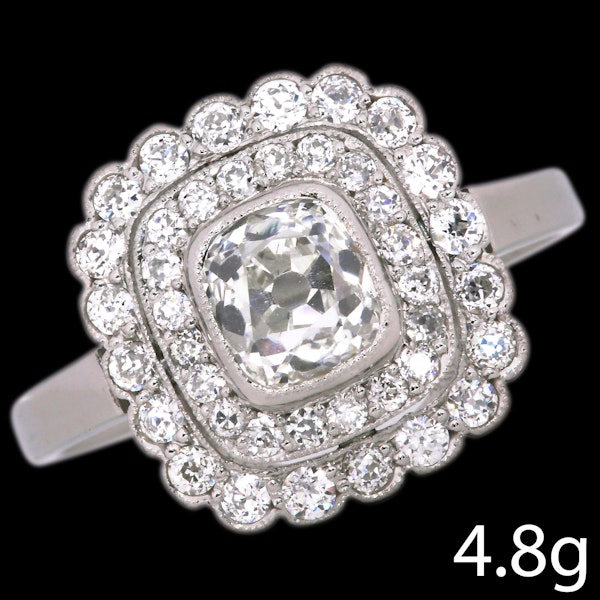 DIAMOND CLUSTER RING - image 1