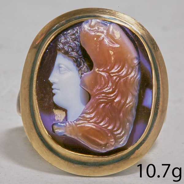 5-LAYER HARD STONE CAMEO GOLD RING - image 1