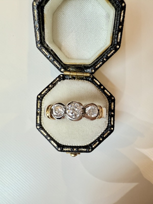 3 - stone, 0.70ct Diamond Ring. - image 6