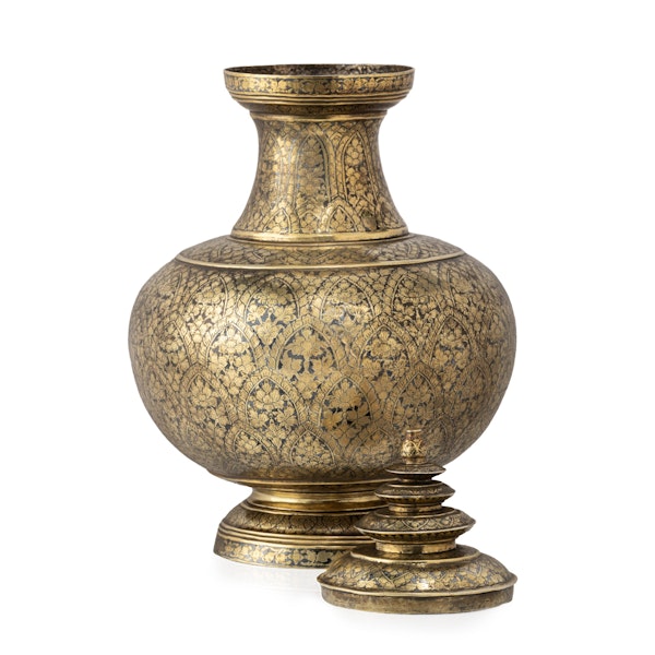 Asher Cowan for Joseph Cohen, Thai, Niello, Silver and Gilded gold. Late 19th century, altar vessel - image 3