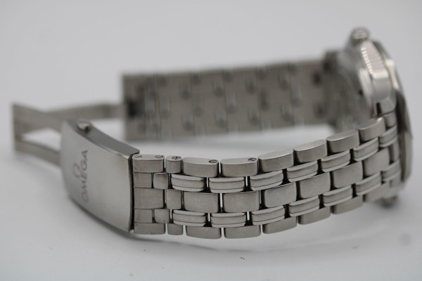 Omega Seamaster Diver 300 M 212.30.41.20.03.001 - image 11