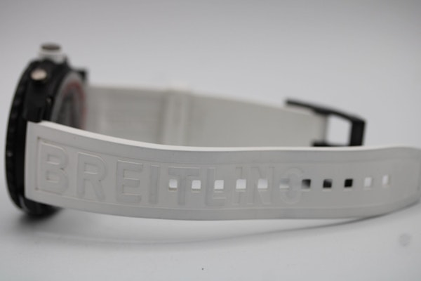 Breitling Endurance Pro X823101 - image 10