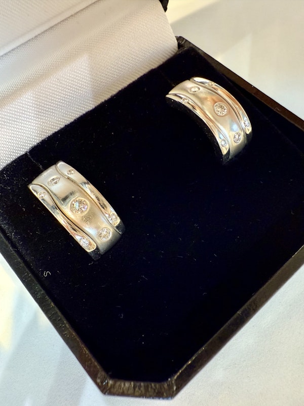 0.40ct Diamond Earrings - image 9