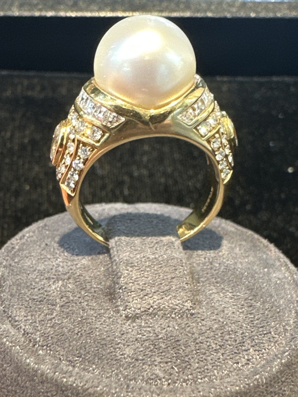 Bulgari pearl and diamond ring - image 4
