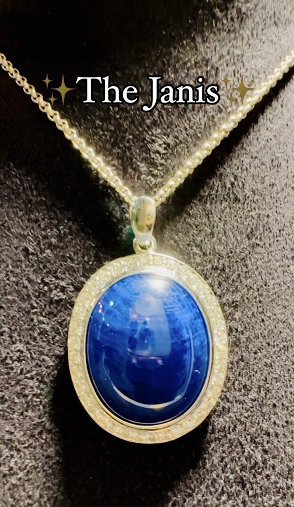 41.00ct Natural Blue Sapphire & 2.05ct Diamond Necklace. - image 7