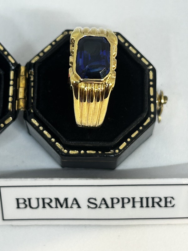 2.91ct Burmese Sapphire Ring at Deco&Vintage Ltd - image 2