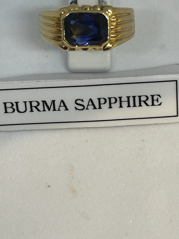 2.91ct Burmese Sapphire Ring at Deco&Vintage Ltd - image 5