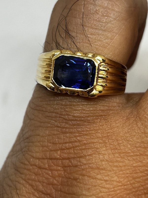 2.91ct Burmese Sapphire Ring at Deco&Vintage Ltd - image 6