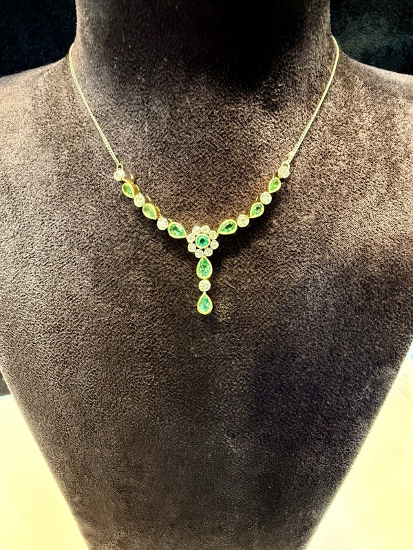 Natural Emerald & Diamond Necklace - image 5