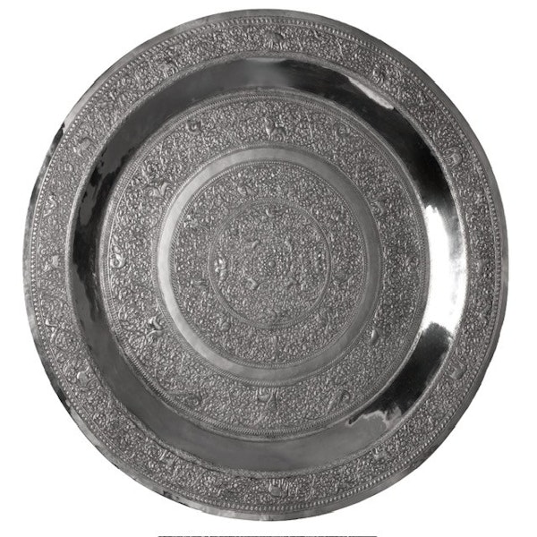 A fine example of Sri Lankan (Ceylon) silver production, this monumental tray (c. 1900) - image 2