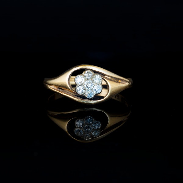 Diamond Daisy Ring in 18ct Gold | Art Nouveau c.1900s - image 2