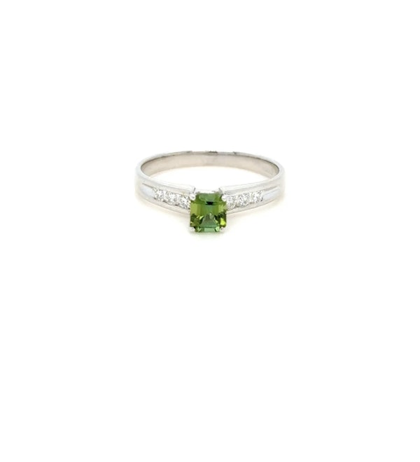 18k gold Green Tourmaline & diamond ring - image 1