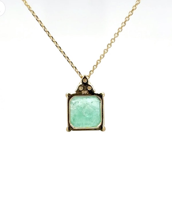 9K gold Colombian emerald pendant necklace - image 4