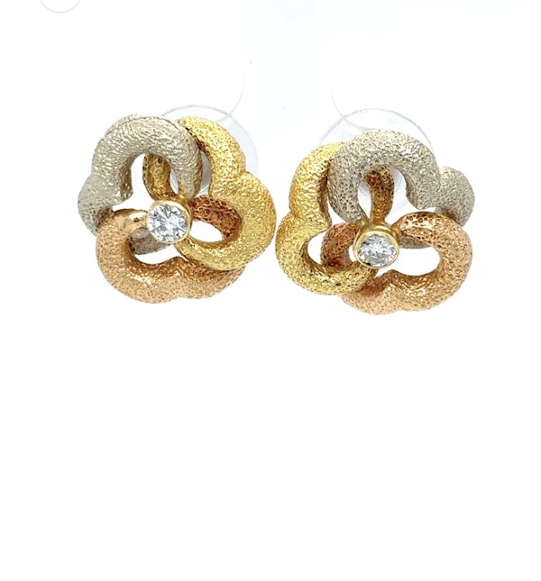 18k gold 3 tone gold flower shape stud earrings - image 1